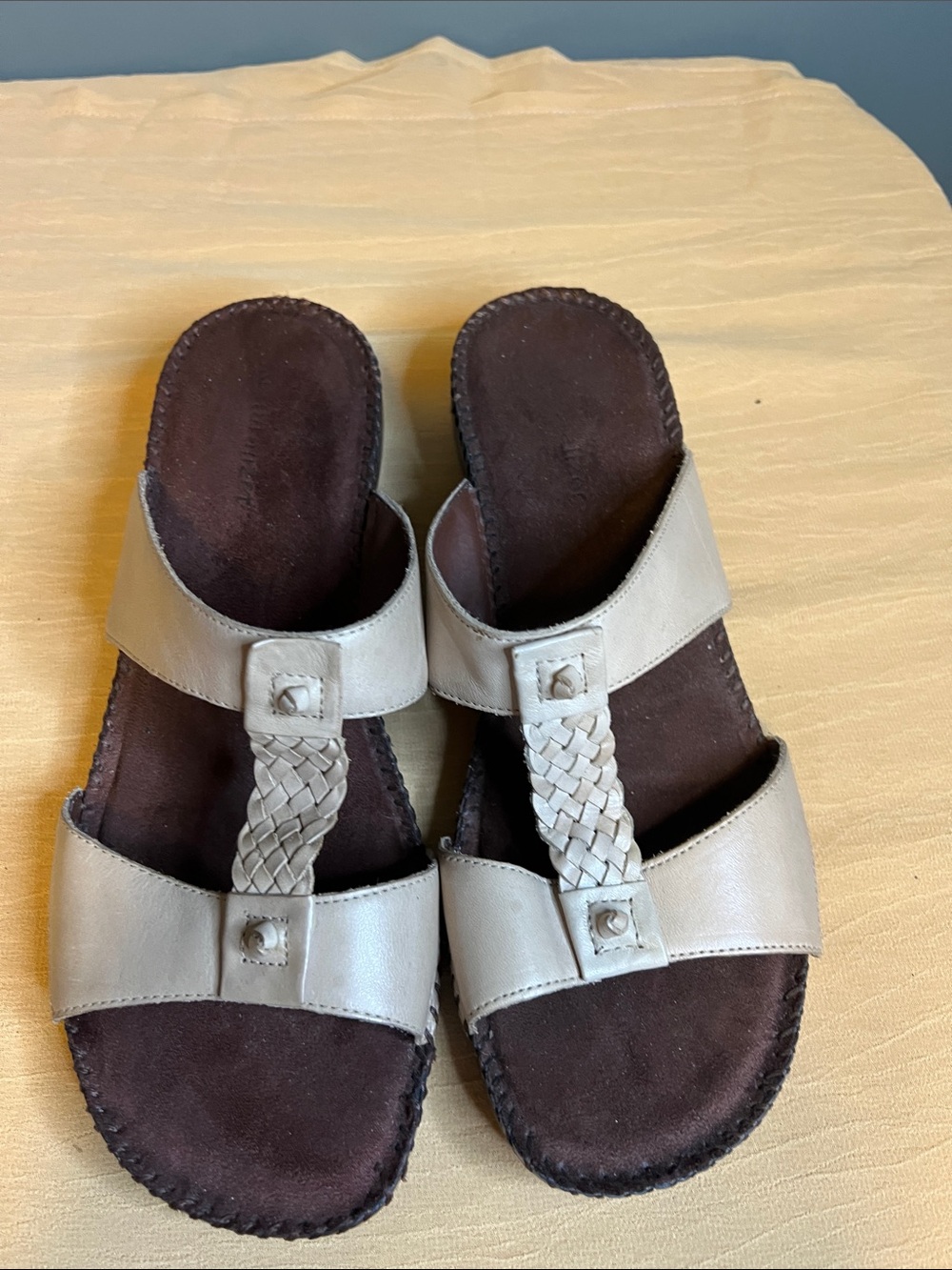 Naturalizer Women's Braided Strap Slide Sandals in Beige
